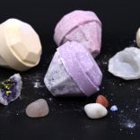 Gyémánt Pezsgő Fürdőbomba - Fehér & Lila